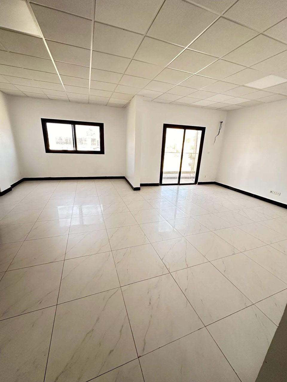 Plateaux de Bureaux Route Aéroport Dakar