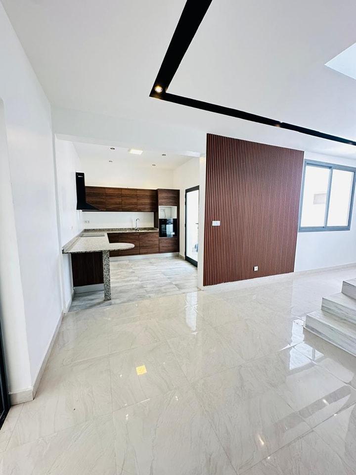 Duplex F5 aux Almadies