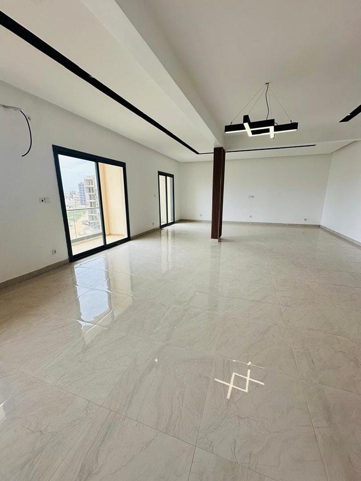 Duplex F5 aux Almadies